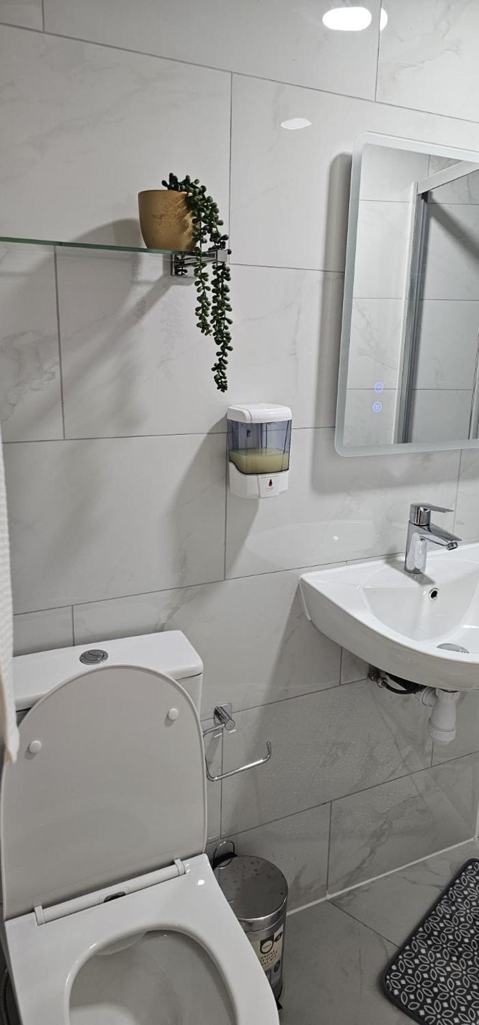 Cozy Studio Near To Tube Station Redbridge Exteriör bild
